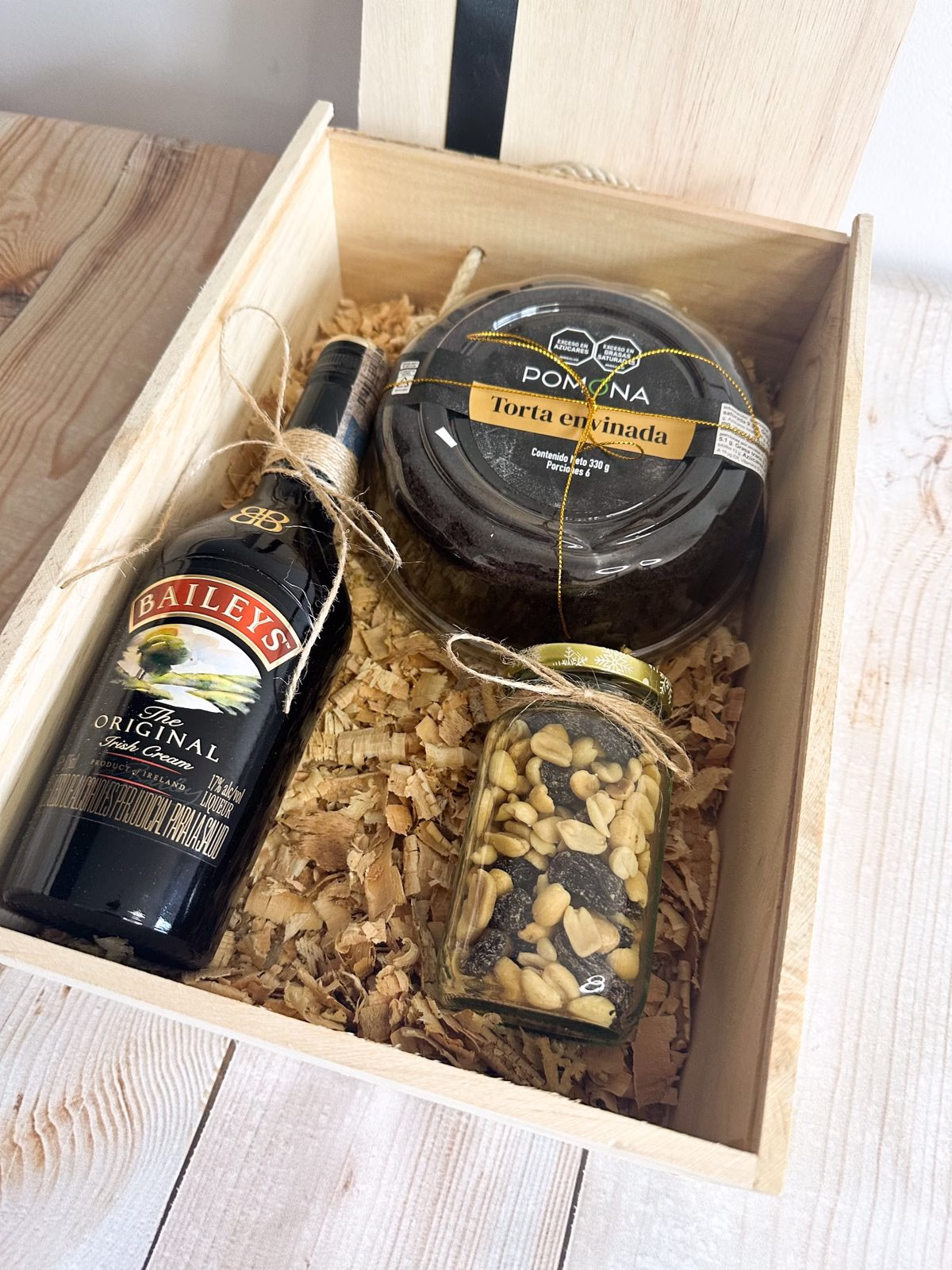 Corporate Gift Baskets Bogotá - Festive Reserve