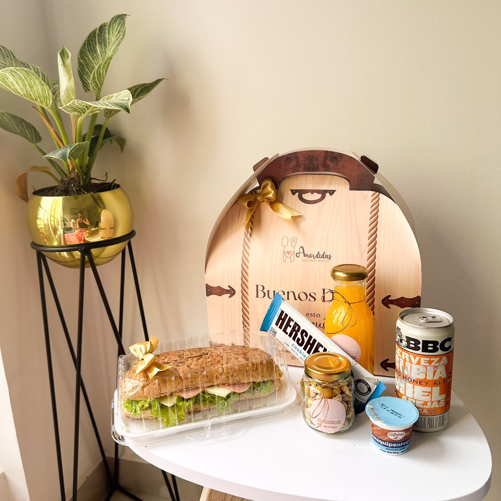Bogotá Father's Day Surprise Breakfast - Dad's Briefcase