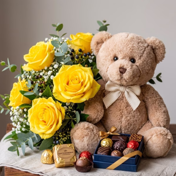 Arreglo Floral con Chocolates –  Rosas, Oso Gigante y Chocolates Explosivos