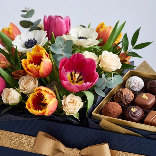 ¡Tulipanes y Dulce Tentación! Arreglo de Lujo