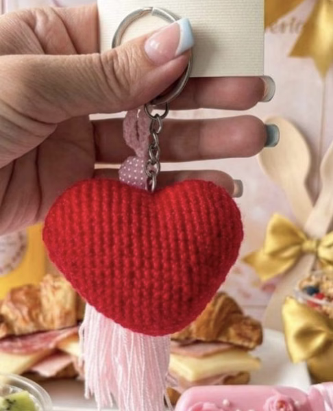 Detalles Bogota Amor y Amistad – Llavero Corazón Crochet